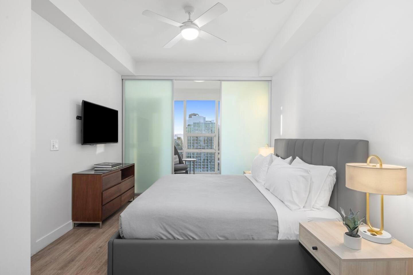 Level Downtown La South Olive Hotel Los Angeles Ngoại thất bức ảnh